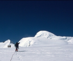 Ramdung (5925 m) Peak Climbing